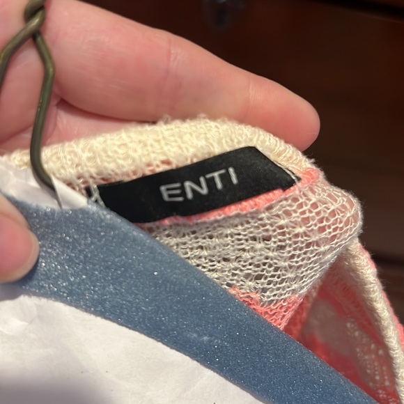 Enti knit cover up - Picture 2 of 3